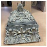 Trinket Box with Lid Very Pretty