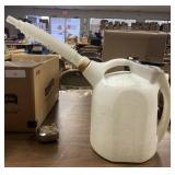 6 qt Castrol Plastic Gas/ Water Can