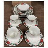 Vintage Tienshan "Deck The Halls" Set / no ship