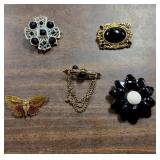 5 costume pins