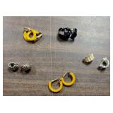 5 pair of clip on earrings