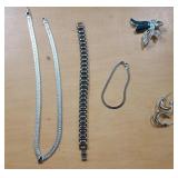 Costume necklace, 2 bracelets, pin and earrings