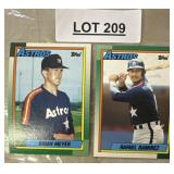 TWO VINTAGE BASEBALL TRADING CARDS / SHIPS