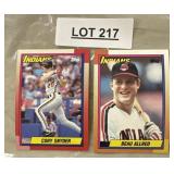 TWO VINTAGE BASEBALL TRADING CARDS / SHIPS