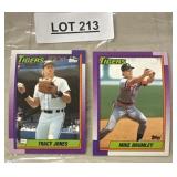 TWO VINTAGE BASEBALL TRADING CARDS / SHIPS