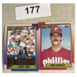 TWO VINTAGE BASEBALL TRADING CARDS / SHIPS