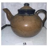 HANDMADE POTTERY 5.5" Lidded Tea pot