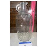 8.25" VINTAGE WHITE HOUSE VINEGAR JUG / SHIPS