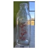 1 QUART MILK BOTTLE FARMERS OWNED DAIRY /SHIPS