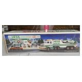 HESS TOY TRUCK & RACER IN BOX / SHIPS