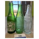 3 SODA BOTTLES / DANIEL BOONE & 7UP & SODA WATER