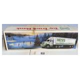 1988 HESS TOY TRUCK AND BANK / ships