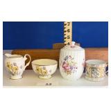 VERY NICE VINTAGE LOT  / Look Close