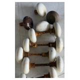 A GROUP OF ANTIQUE PORCELAIN DOOR KNOBS