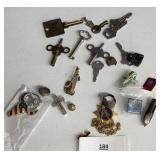 ESTATE JUNK DRAWER SMALLS LOT / KEYS PINS ETC