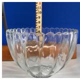 SCALLOPED RIM VERTICAL OPTIC PANELS BOWL NO SHIP