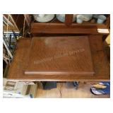 Sewing Machine W/Cabinet