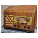 philco 40-150 wedge 1940 tube type radio working !
