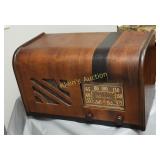 vtg watterson model 505 tube type radio Nice!