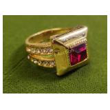 gold tone ruby & rhinestone ring estate sz 6 1/2"