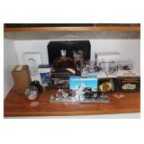 Harley collectables incl. model bikes, decanter set