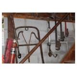 Various tools incl. pipe wrenches