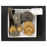 #465  Equestrian Lot incl. Cracker Jack Horse, Gutta Percha Horse Rosette, Capitan Midnight Badge