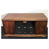 #513 "Ortho-Sonic Federal Radio Ser 254403  W, speaker"