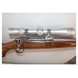 #850 NEVER FIRED w/ LEUPOLD VX-III 3.5-10 X 40MM