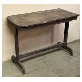 Lot #194 (2) Primitive Antique Work Tables Lot #194 (2) Primitive Antique Work Tables