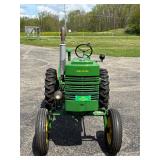 Wide Front Tractor with 14HP Wide Front Tractor with 14HP