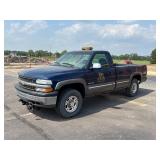 Lot #22 2000 Chevy Silverado 2500 Pickup- 110k