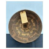 White Mountain Apache Indians Basket White Mountain Apache Indians Basket