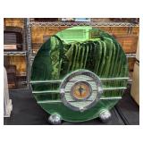 Modern Art Deco Mirrored Radio Modern Art Deco Mirrored Radio