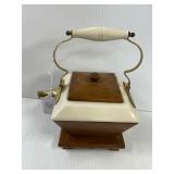 #55 Teapot Radio Closed