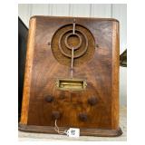 #92 Bosh Tombstone Radio  model 460 
