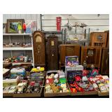 Pop Culture & Novelty Radios