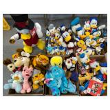 Box Lots of Plush Toys incl. Donald Duck, Garfield, Monsters Inc. Box Lots of Plush Toys incl. Donald Duck, Garfield, Monsters Inc.