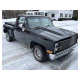 #6 This vehicle features a 5.7L 350 ci V8 Rebuilt Engine