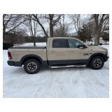 #4 .7L V8 Hemi MDS VVT Engine and 8-Speed Automatic 8HP70 Transmission