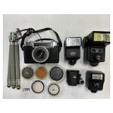#1799 Lot of Cameras & Camera Related #1799 Lot of Cameras & Camera Related