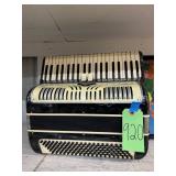 #920 Salanti Special Accordion with Pearlescent Finish 