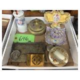 #646 Woman Vanity and Accessories Lot incl. Mess Purses, Hat Pins, Jewelry