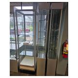 5 glass display cabinets (four-sided, like new condition)