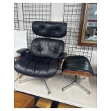  (2) Vintage Frank Doerner Eames Style Lounge Chairs
