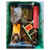 Toy Train Accessories incl. Lionel Lines RR Crossing, etc.