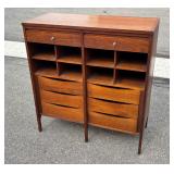 #624 Paul McCobb Vintage 8 Drawer 8 Cubbies Mid-Century Gentleman's Chest