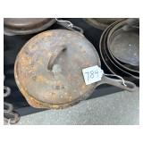 #784 Wagner Ware No. 8 Cast Iron Skillet w/ No. 8 Cast Iron Lid