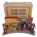 #383 Marx filling station w/ box
