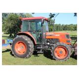 Kubota M8200 Utility Special tractor